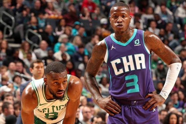 才变向的球 才变向的球